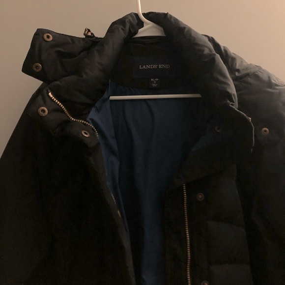 Lands End Women’s 18P winter Coat - Picture 2 of 4